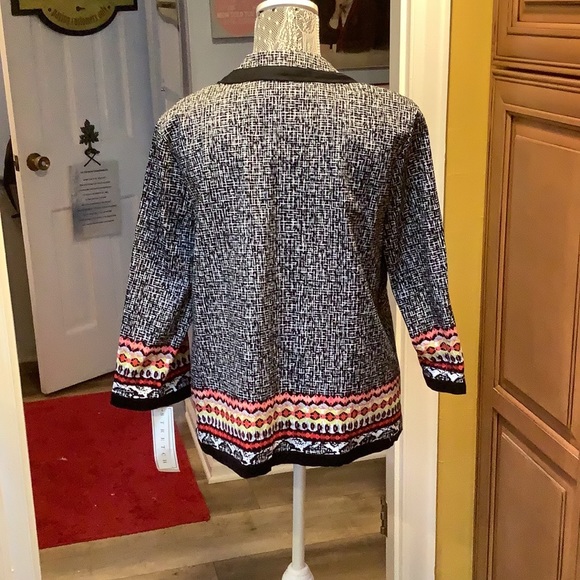 NEW OPEN BOX JACKETThis jacket has three - Picture 8 of 11